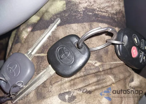 2005 Toyota Sienna Xle/Xle Limited z USA, uszkodzony, nr VIN 5TDZA22C65S227799